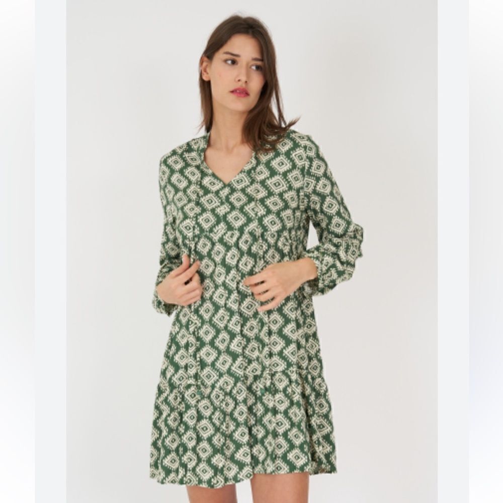 ZARA L The Mini Cadie Long Sleeve Tiered Green White Front Tie V-Neck Dress